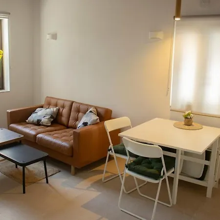 Charming House By The Sea And Downtown