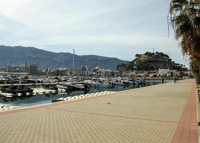 Charming House By The Sea And Downtown *